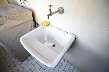 Apartamento à venda com 110m², 3 quartos e 1 vagaÁrea de Serviço