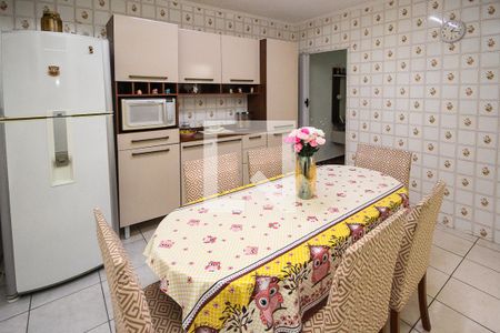 Casa à venda com 225m², 4 quartos e 2 vagasCozinha Casa 03