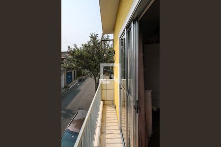 Casa à venda com 225m², 4 quartos e 2 vagasVaranda do quarto da casa 02