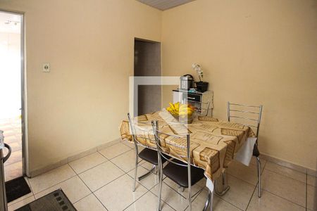 Casa à venda com 225m², 4 quartos e 2 vagasCozinha Casa 02