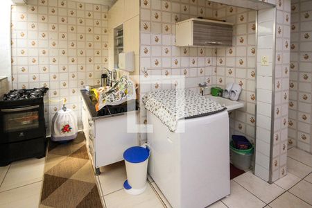 Casa à venda com 225m², 4 quartos e 2 vagasCozinha e Área de Serviço cassa 03