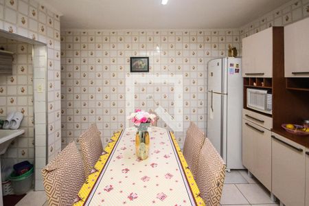 Casa à venda com 225m², 4 quartos e 2 vagasCozinha Casa 03