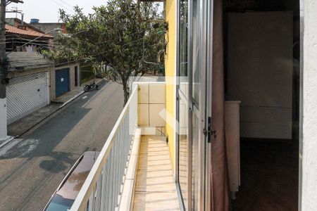 Casa à venda com 225m², 4 quartos e 2 vagasVaranda do quarto da casa 02