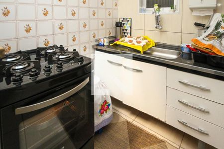 Casa à venda com 225m², 4 quartos e 2 vagasCozinha e Área de Serviço cassa 03