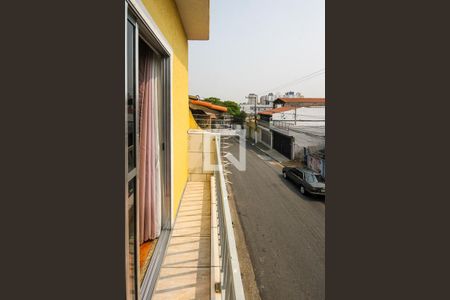 Casa à venda com 225m², 4 quartos e 2 vagasVaranda do quarto da casa 02