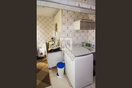 Casa à venda com 225m², 4 quartos e 2 vagasCozinha e Área de Serviço cassa 03