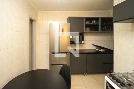 Casa à venda com 225m², 4 quartos e 2 vagasCozinha casa 04