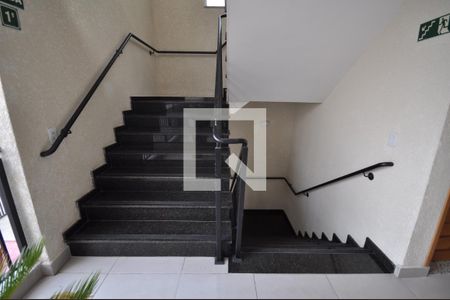 Apartamento à venda com 38m², 2 quartos e sem vagaEscada de acesso