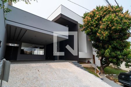Casa para alugar com 278m², 3 quartos e 5 vagasFachada
