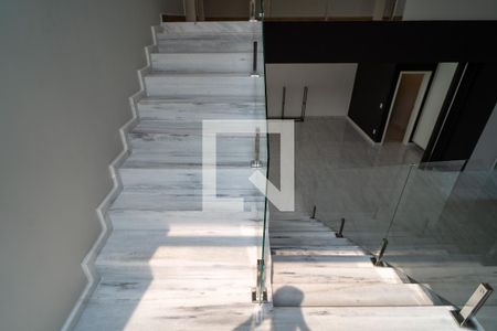 Casa para alugar com 278m², 3 quartos e 5 vagasEscada