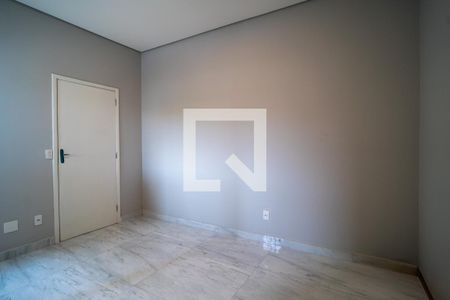 Casa para alugar com 278m², 3 quartos e 5 vagasEscritório