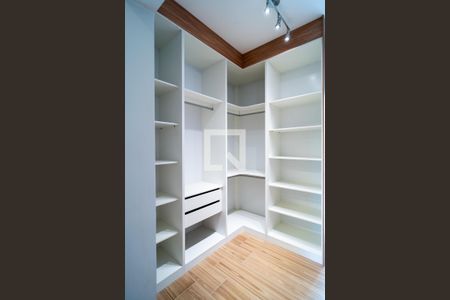 Casa para alugar com 278m², 3 quartos e 5 vagasCloset da suíte 3