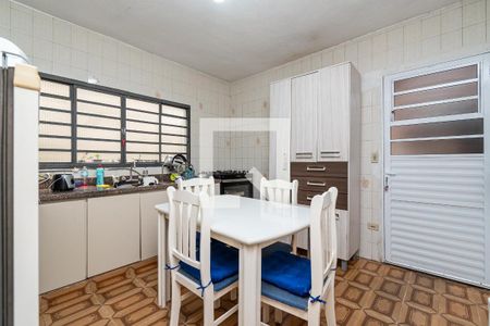 Casa à venda com 185m², 4 quartos e 1 vaga