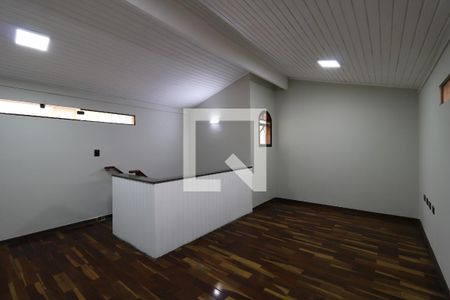 Casa para alugar com 314m², 4 quartos e 6 vagasSótão