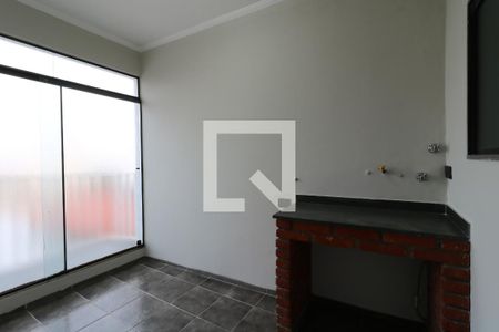 Casa para alugar com 314m², 4 quartos e 6 vagasÁrea de Serviço