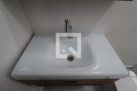 Casa para alugar com 314m², 4 quartos e 6 vagasBanheiro da Suíte - Pia