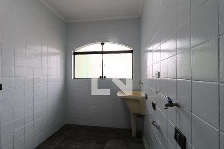 Casa para alugar com 314m², 4 quartos e 6 vagasÁrea de Serviço