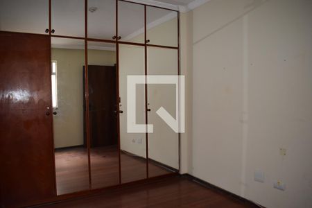 Quarto 1 de apartamento para alugar com 2 quartos, 76m² em São Francisco, Curitiba