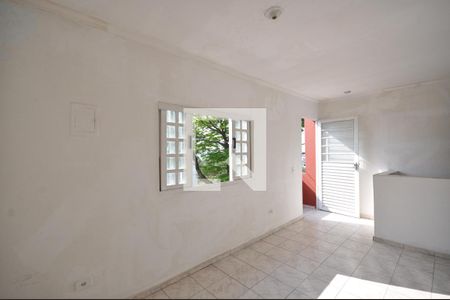 Sala de casa para alugar com 2 quartos, 60m² em Conjunto Habitacional Jova Rural, São Paulo