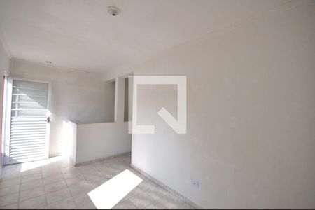 Sala de casa para alugar com 2 quartos, 60m² em Conjunto Habitacional Jova Rural, São Paulo