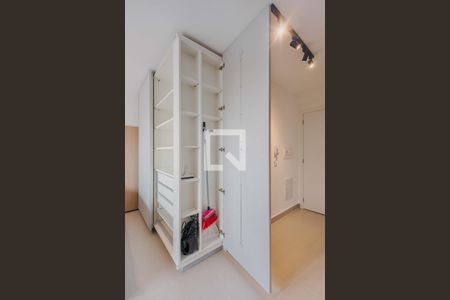 Apartamento para alugar com 28m², 1 quarto e sem vagaQuarto/Sala