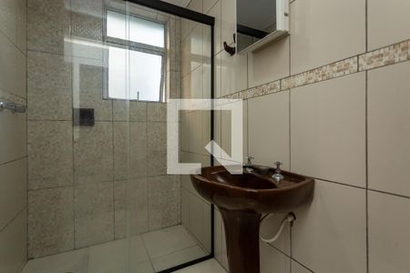 Banheiro de apartamento à venda com 1 quarto, 49m² em Petrópolis, Porto Alegre