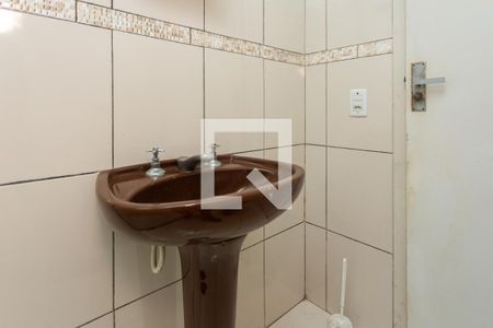 Banheiro de apartamento à venda com 1 quarto, 49m² em Petrópolis, Porto Alegre