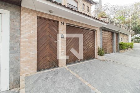 Casa à venda com 200m², 3 quartos e 3 vagasFachada