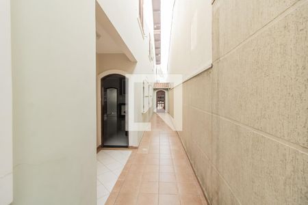 Casa à venda com 200m², 3 quartos e 3 vagasCorredor