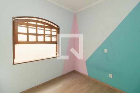 Casa à venda com 200m², 3 quartos e 3 vagasQuarto 2