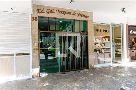 Apartamento à venda com 150m², 4 quartos e 1 vaga Apartamento à venda com 150m², 4 quartos e 1 vagaEntrada