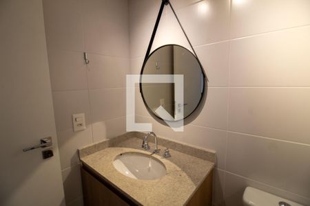 Banheiro de kitnet/studio para alugar com 1 quarto, 27m² em Campo Belo, São Paulo