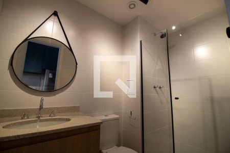 Banheiro de kitnet/studio para alugar com 1 quarto, 27m² em Campo Belo, São Paulo