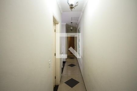 Casa à venda com 250m², 3 quartos e 4 vagasCorredor