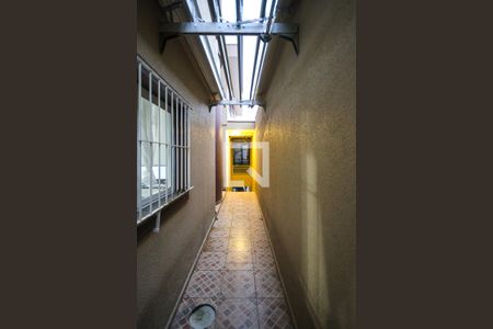 Casa à venda com 250m², 3 quartos e 4 vagasCorredor