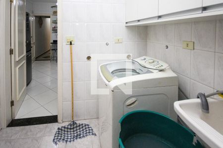 Casa à venda com 250m², 3 quartos e 4 vagasÁrea de Serviço