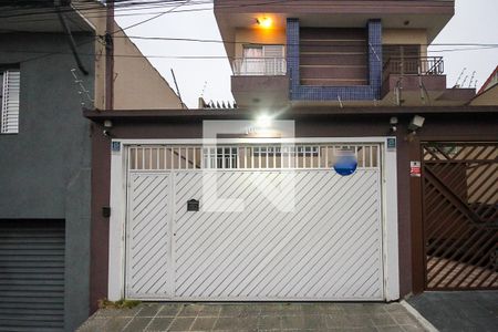 Casa à venda com 250m², 3 quartos e 4 vagasFachada