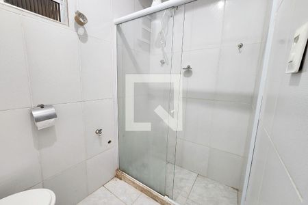 Banheiro de apartamento à venda com 1 quarto, 31m² em Catete, Rio de Janeiro