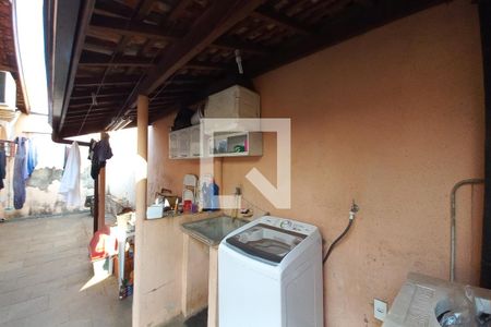 Casa à venda com 250m², 3 quartos e 4 vagasÁrea de Serviço 