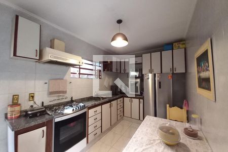 Casa à venda com 250m², 3 quartos e 4 vagasCozinha 