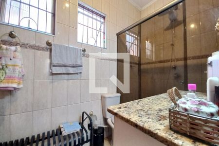 Casa à venda com 250m², 3 quartos e 4 vagasBanheiro da Suíte