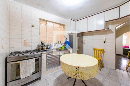 Casa à venda com 148m², 3 quartos e 2 vagas Casa à venda com 148m², 3 quartos e 2 vagasCozinha