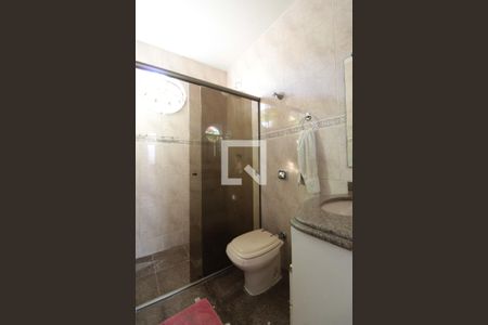 Casa para alugar com 120m², 3 quartos e 3 vagasBanheiro Social