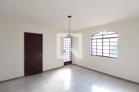 Sala de casa para alugar com 3 quartos, 120m² em Alípio de Melo, Belo Horizonte