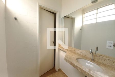 Apartamento à venda com 122m², 3 quartos e sem vagaBanheiro da Suíte