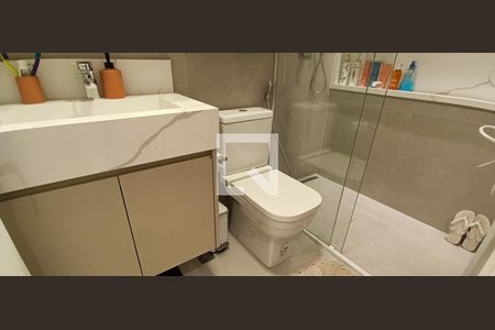 Apartamento à venda com 71m², 2 quartos e 1 vaga Apartamento à venda com 71m², 2 quartos e 1 vagaBanheiro da Suíte