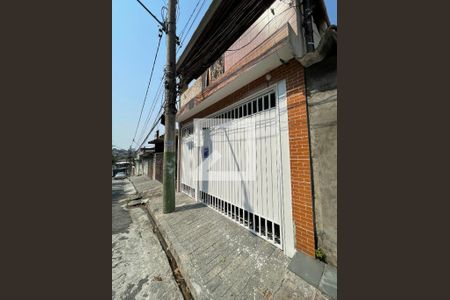 Casa à venda com 250m², 3 quartos e 2 vagas Casa à venda com 250m², 3 quartos e 2 vagasFachada