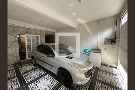 Casa à venda com 250m², 3 quartos e 2 vagas Casa à venda com 250m², 3 quartos e 2 vagasGaragem