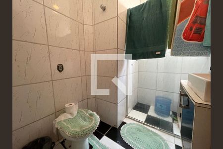 Casa à venda com 250m², 3 quartos e 2 vagas Casa à venda com 250m², 3 quartos e 2 vagasBanheiro Social