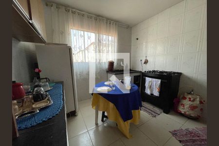 Casa à venda com 250m², 3 quartos e 2 vagas Casa à venda com 250m², 3 quartos e 2 vagasCozinha